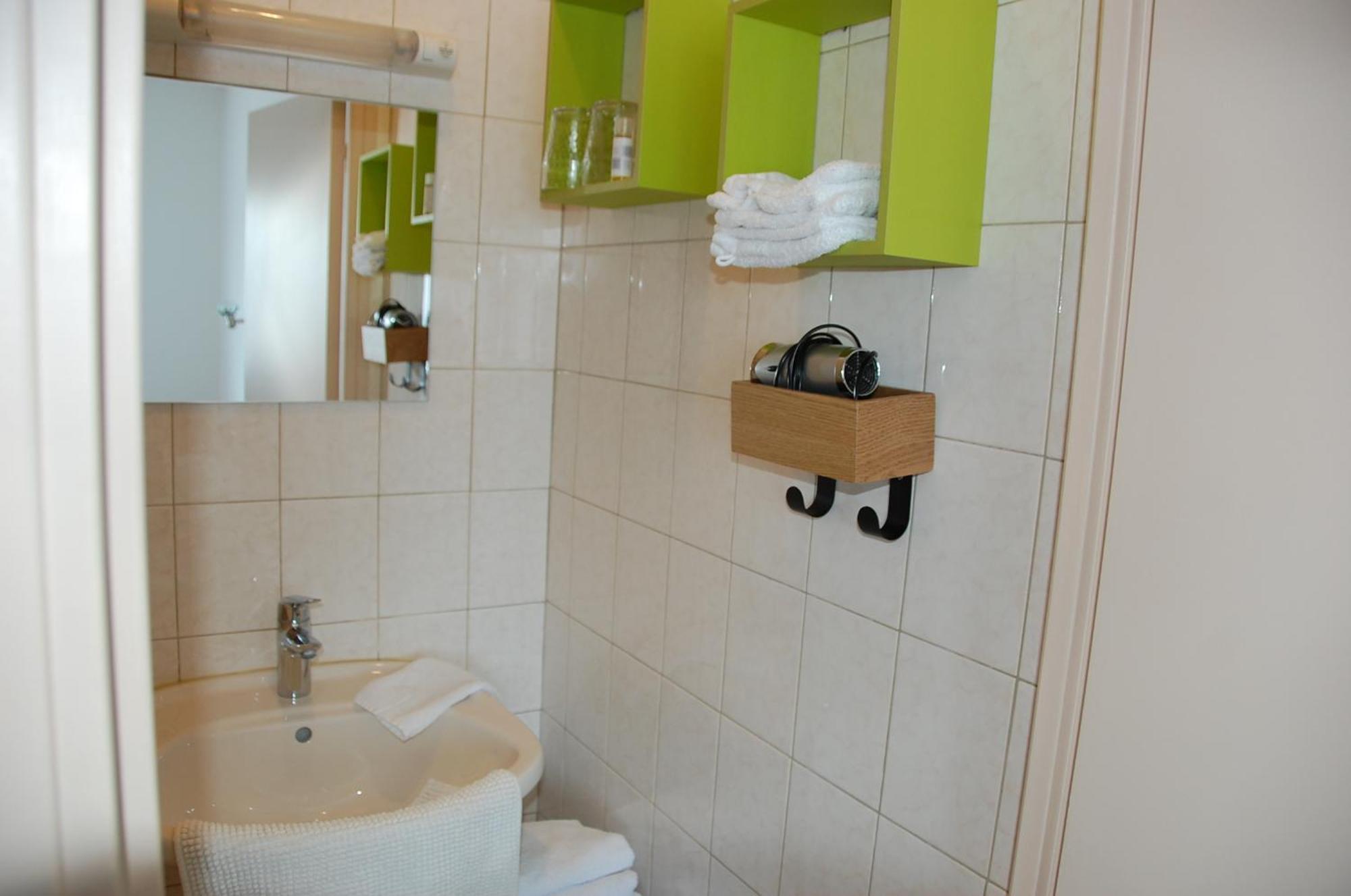 Bed and Breakfast Le Pont De La Loire Bourbon-Lancy Exterior foto