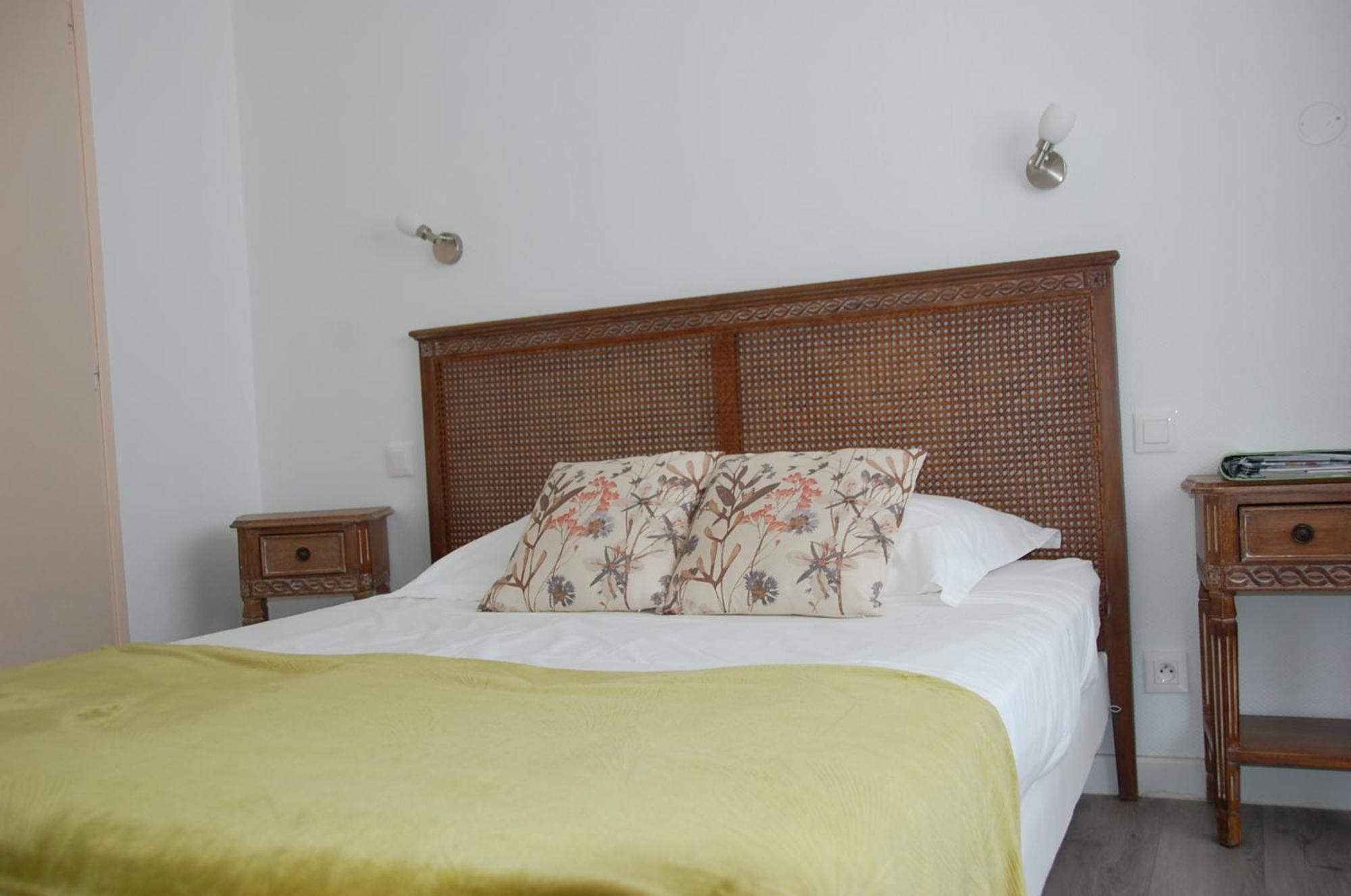 Bed and Breakfast Le Pont De La Loire Bourbon-Lancy Exterior foto