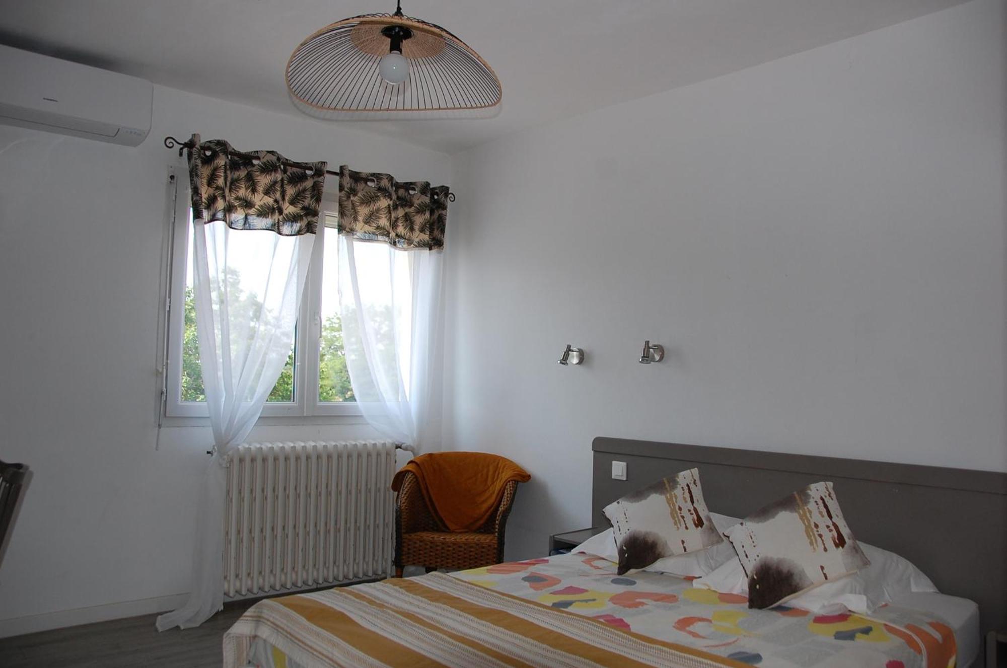 Bed and Breakfast Le Pont De La Loire Bourbon-Lancy Exterior foto